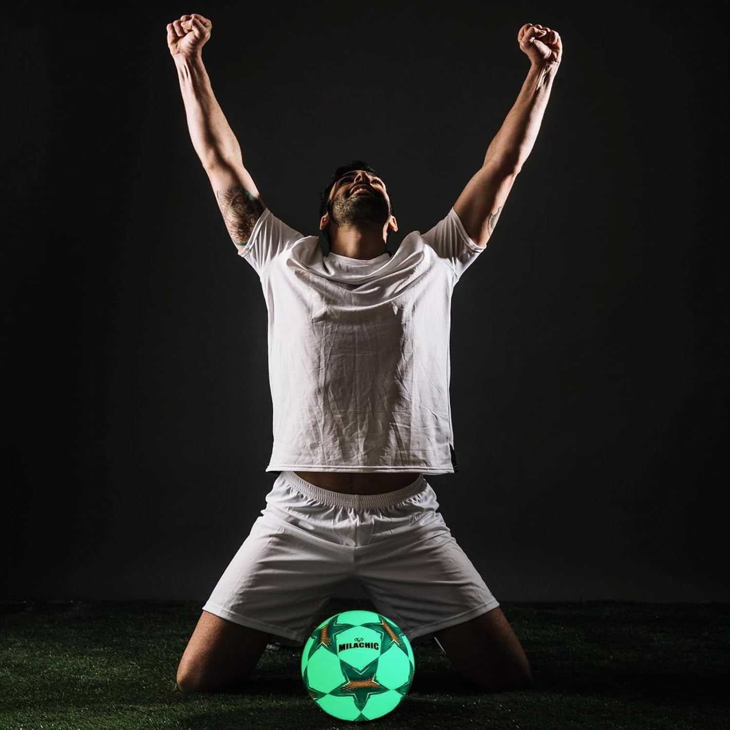Soccer Ball, Glow in the Dark Soccer Ball Size 3/4 / 5 with Pump, Glowing Luminious Soccer Balls Gifts for Boys, Girls, Men, Women Indoor-Outdoor Soccer Training